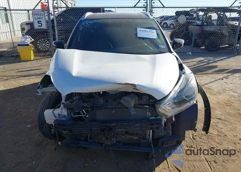 2020 Nissan Kicks Sr Xtronic Cvt z USA, uszkodzony, nr VIN 3N1CP5DVXLL484197